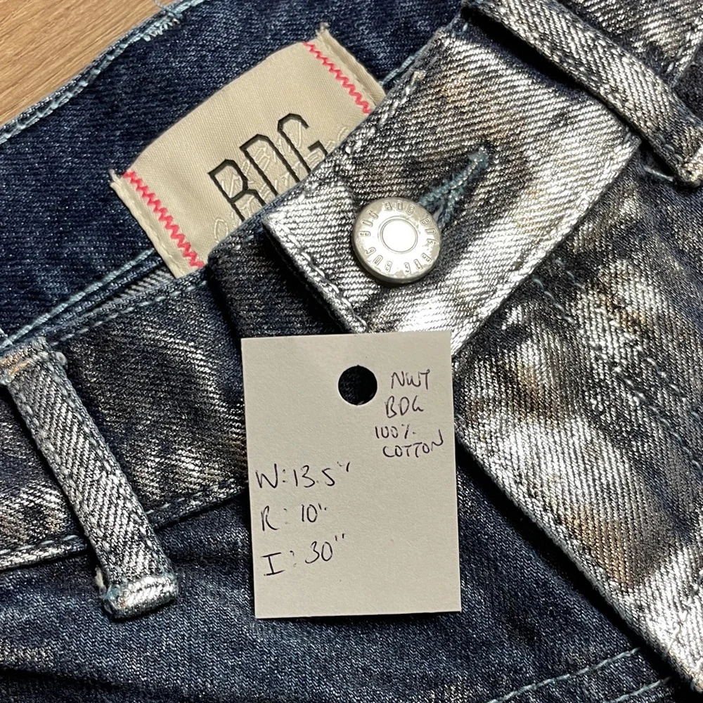 NWT Urban Outfitters Cowboy Jeans Size 26 2 Metallic Denim High Rise Straight